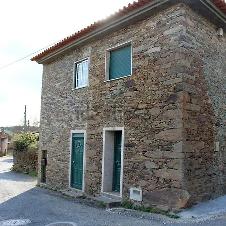 Casinha De Nogueirinha *