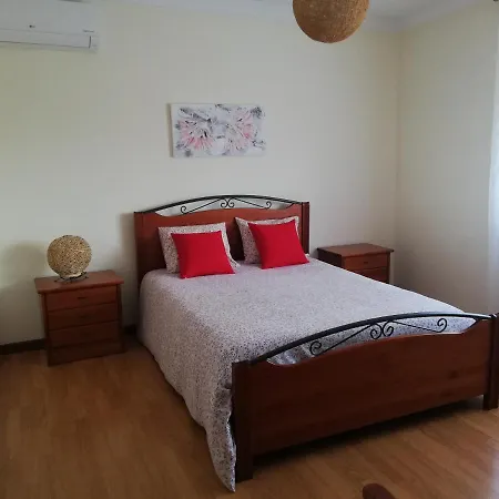 Casinha De Nogueirinha * Macedo de Cavaleiros