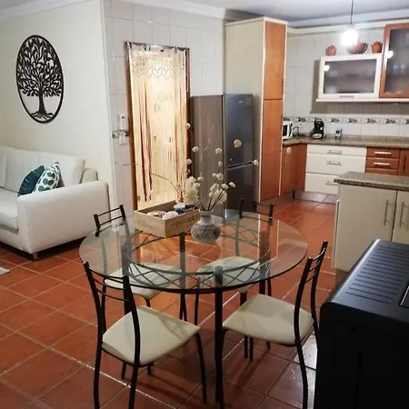 Casinha De Nogueirinha Holiday home